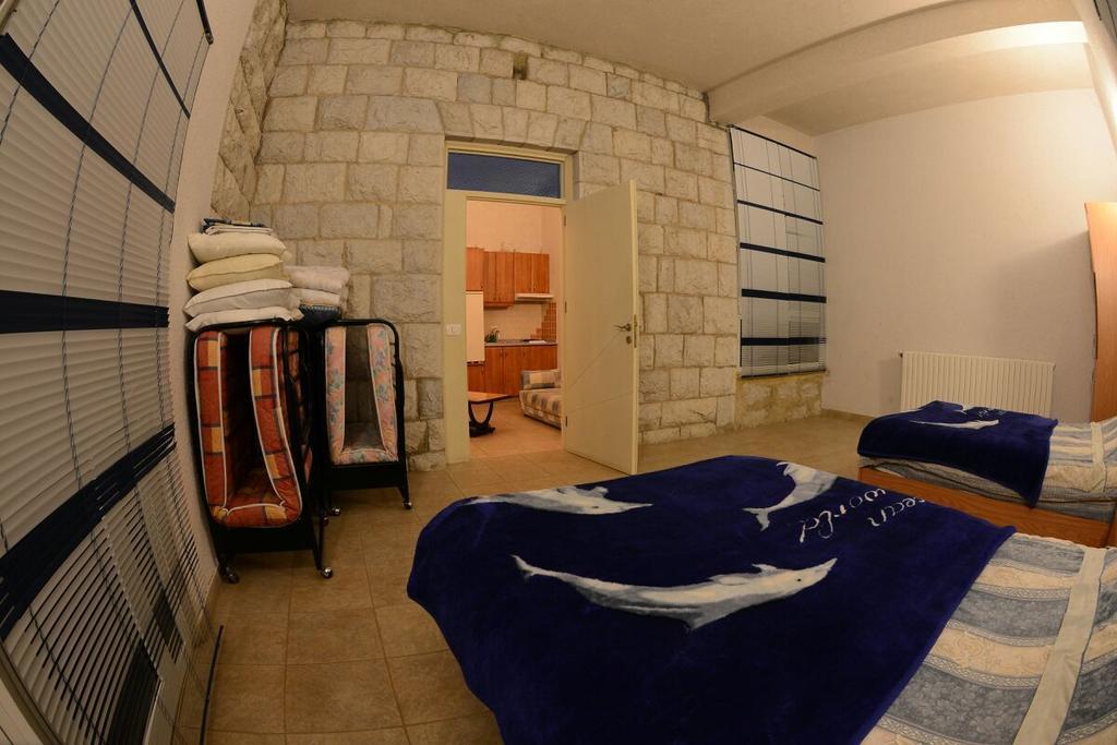 Bauhaus Motel Бішарі Екстер'єр фото