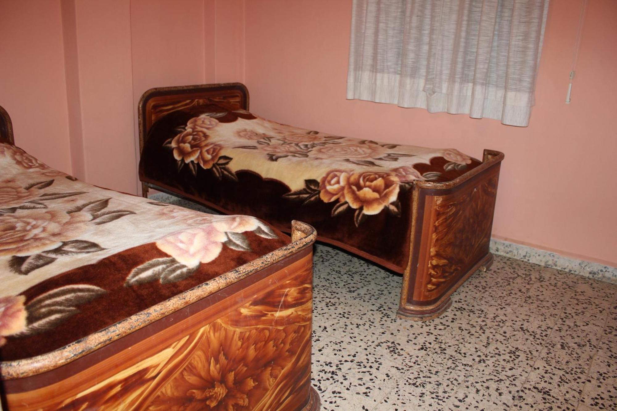 Bauhaus Motel Бішарі Екстер'єр фото